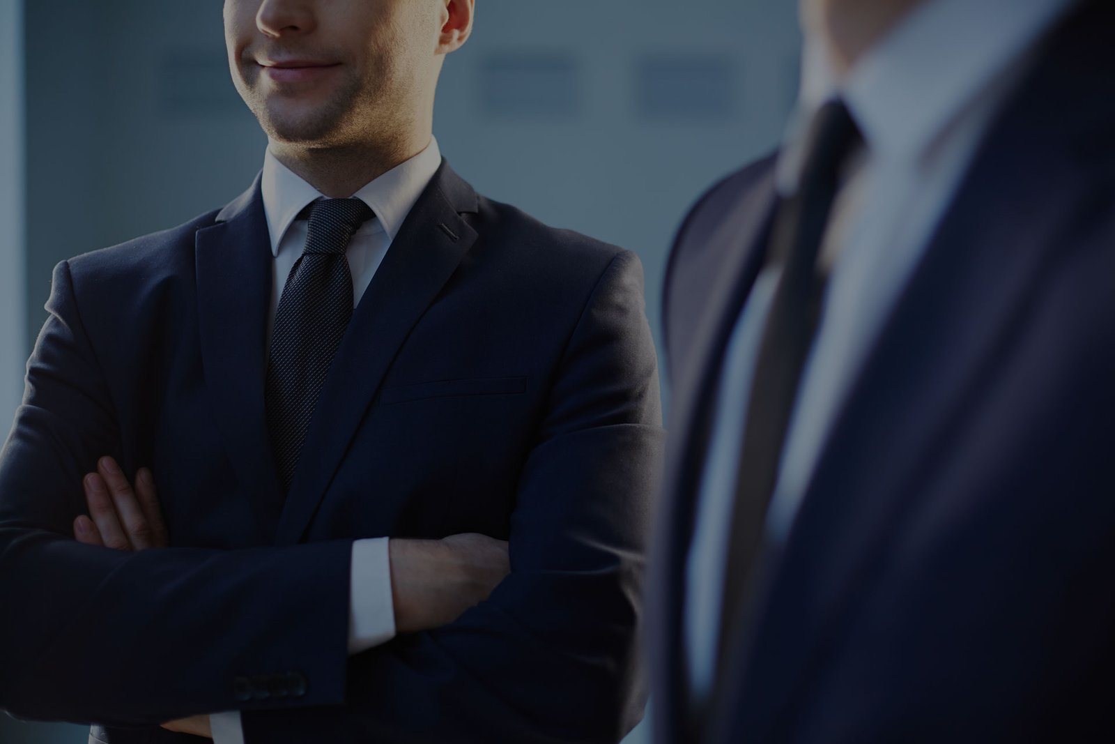 close-up-employee-with-crossed-arms